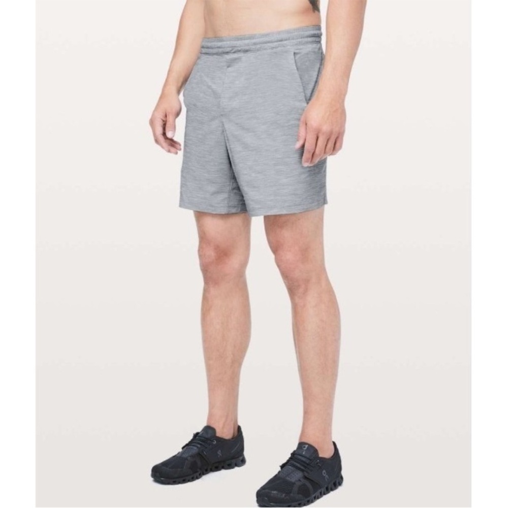 Men’s Lululemon heather gray Pace Breaker shorts size medium